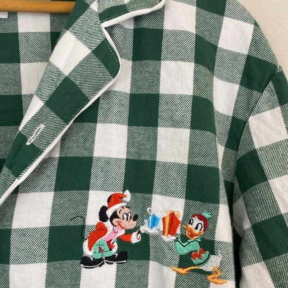 Disney 100% Cotton Flannel Button Down with Mickey Embroidery Size Small - Picture 2 of 6